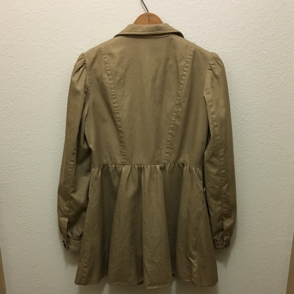 Gently Used H&M Coat - Picture 3 of 7